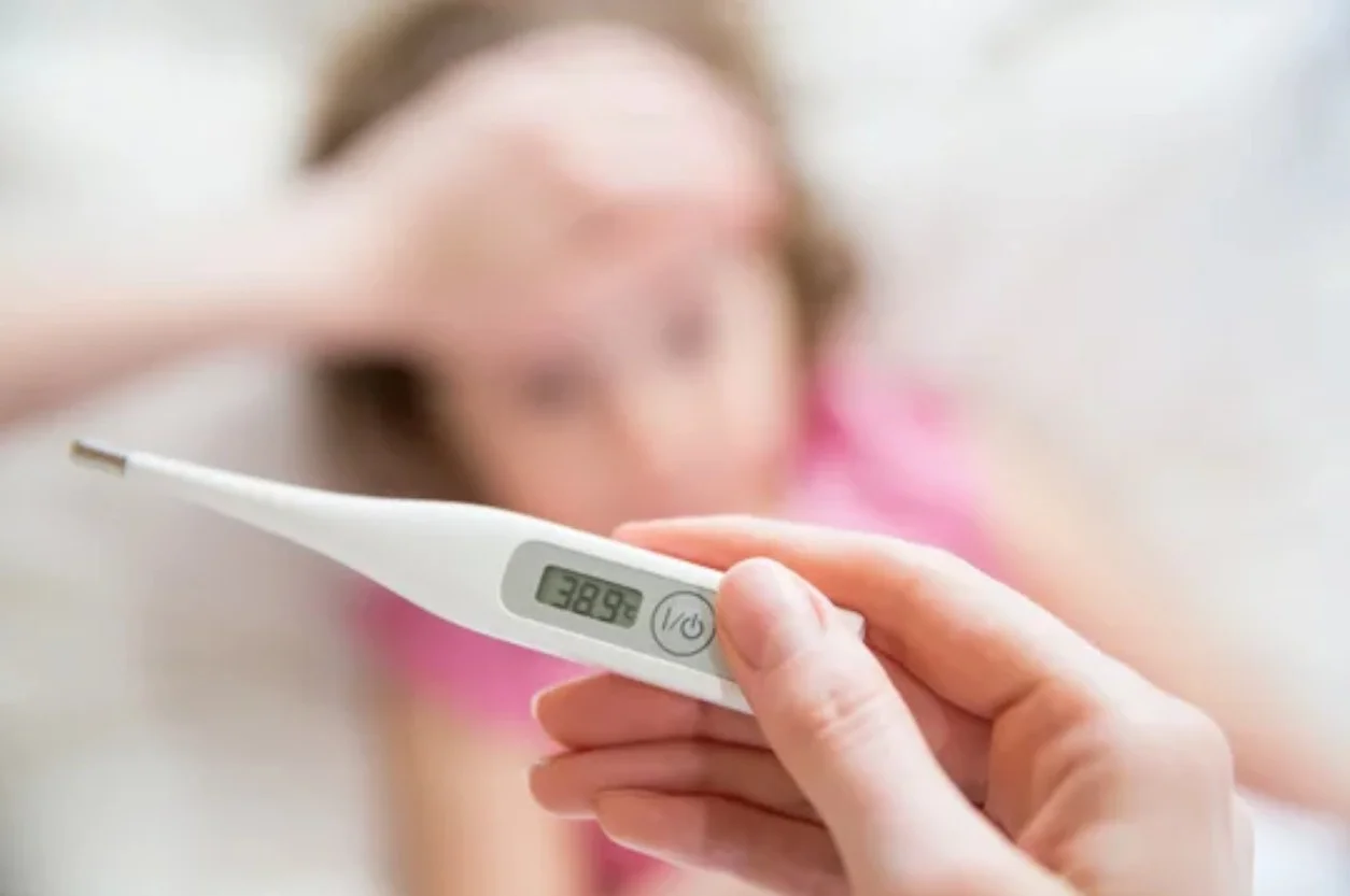 Fieber bei Kleinkindern: Wann ist es ernst?